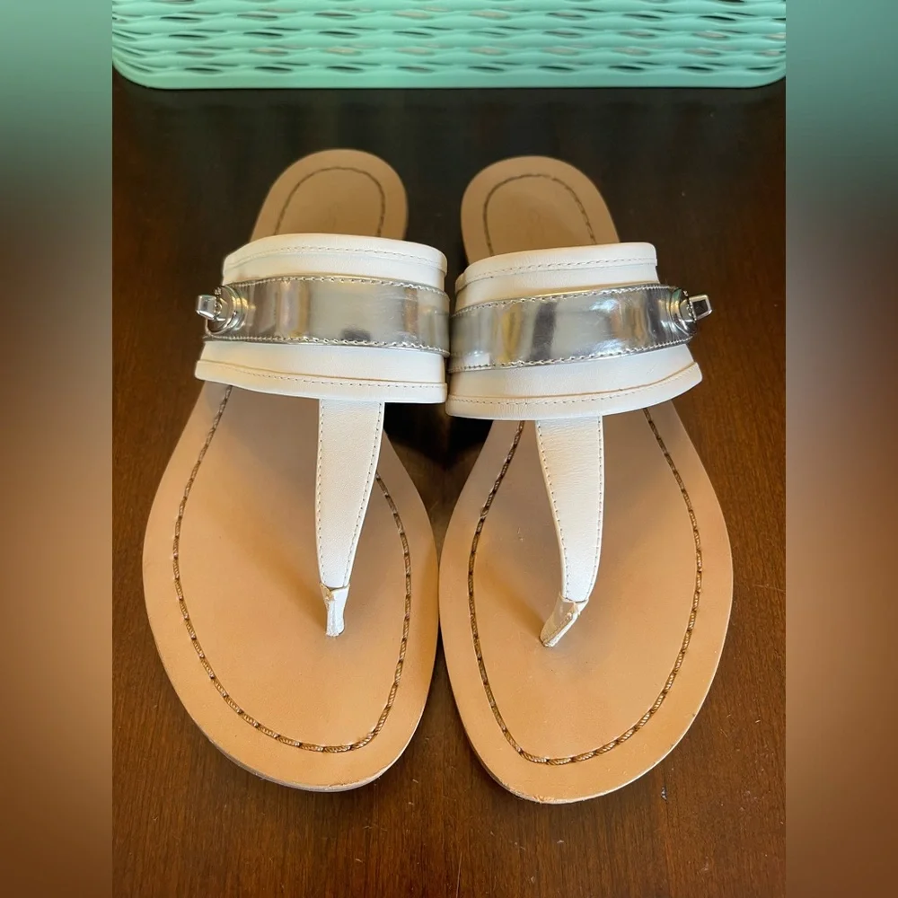 COACH Eileen Turn lock Slide Sandals Flip Flops SZ 6.5 B Color White